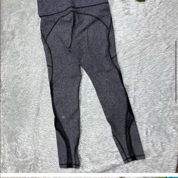 Lululemon Invigorate 7/8 Tight Luxtreme Leggings - Picture 8 of 9